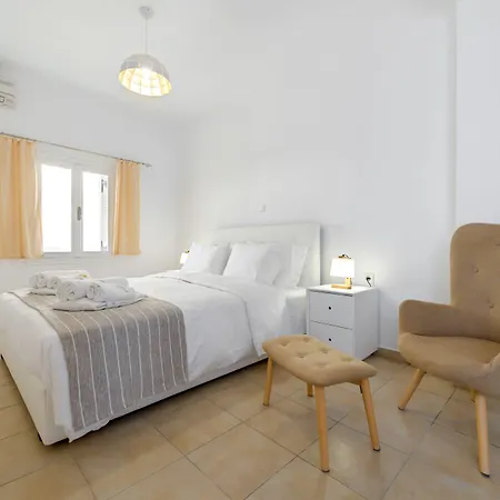 Iriana Suites Apartment *