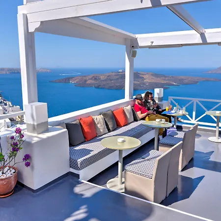 Iriana Suites Apartment *