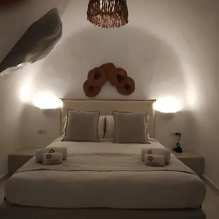 Iriana * Fira (Santorini)
