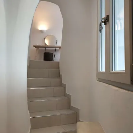 Iriana Suites
