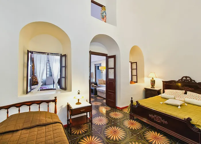 Iriana * Fira (Santorini)