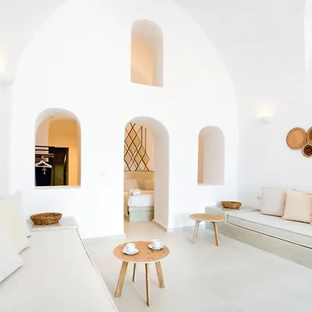 Iriana Suites