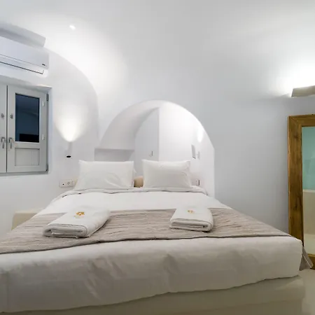 Iriana Suites Apartment