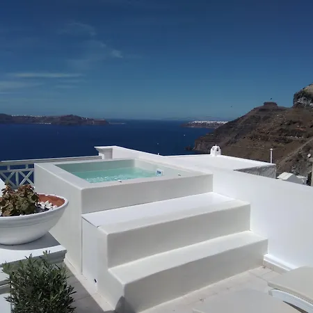 Iriana Suites Apartment