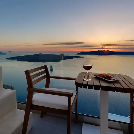 Iriana Suites Apartment *