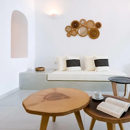 Iriana Suites Apartment