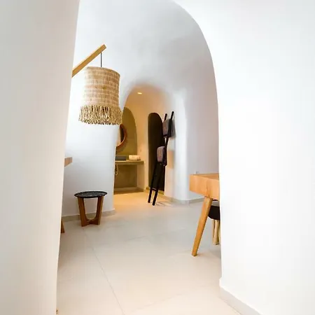 Iriana Suites