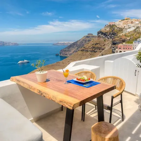 Iriana Suites Apartment