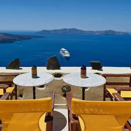 Iriana Suites Apartment *