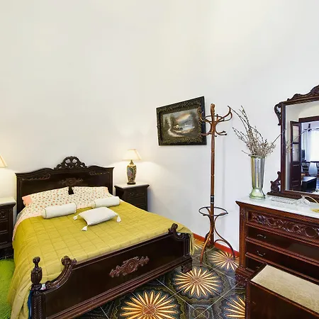 Iriana Suites Apartment